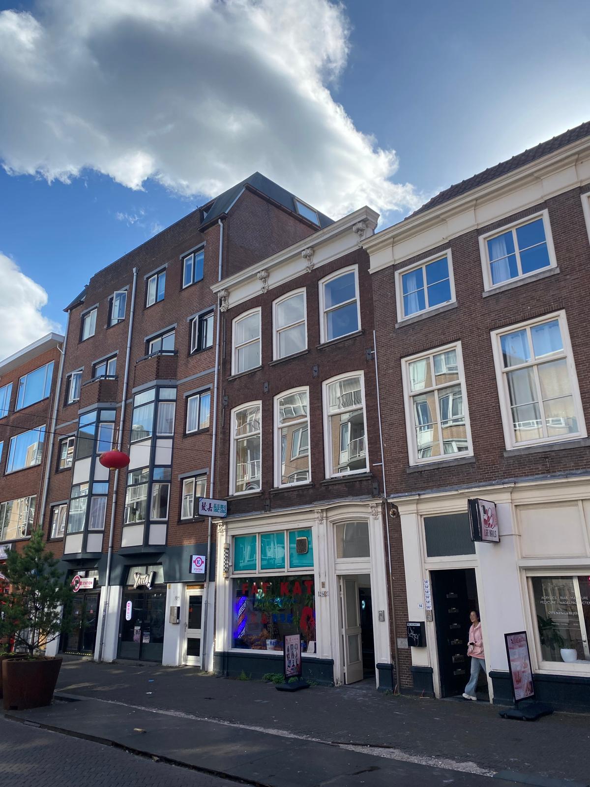 Gedempte Burgwal 12, gevel